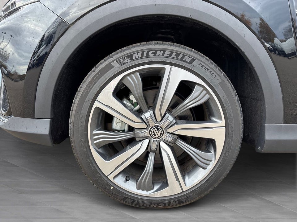 MG Marvel R Performance 5d