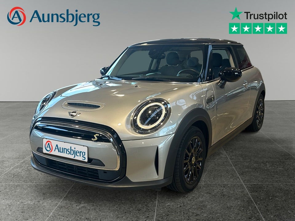 MINI Cooper SE Essential 3d