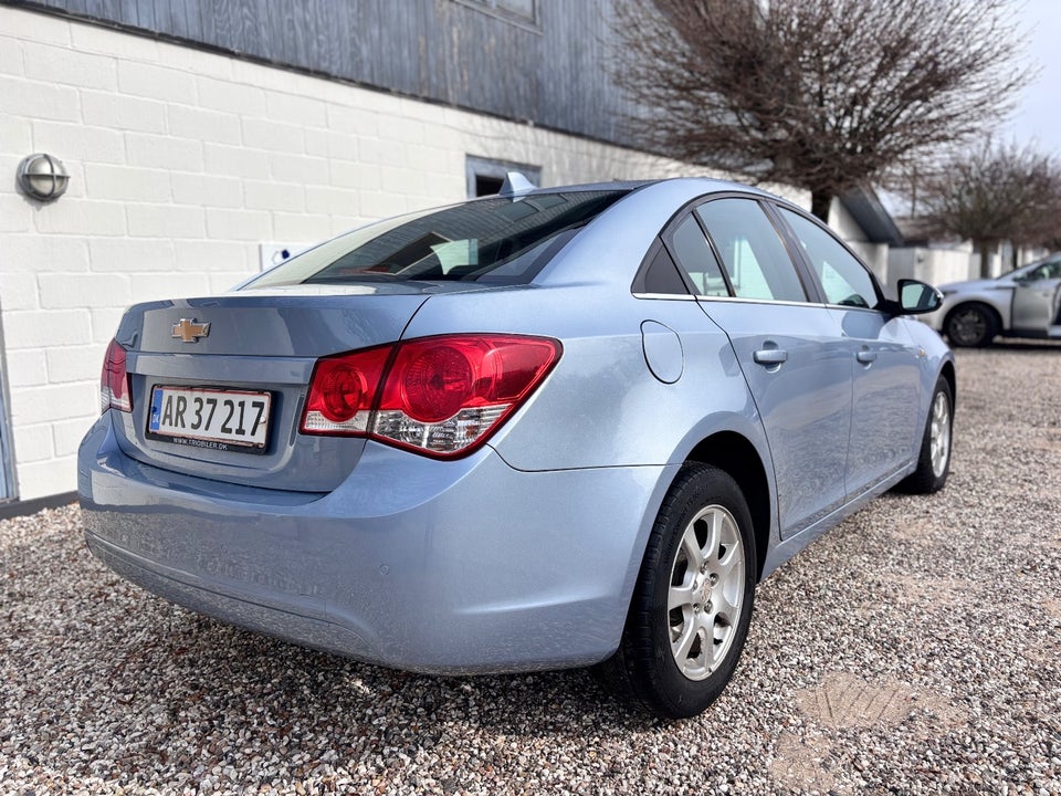 Chevrolet Cruze 2,0 VCDi 163 LS 4d
