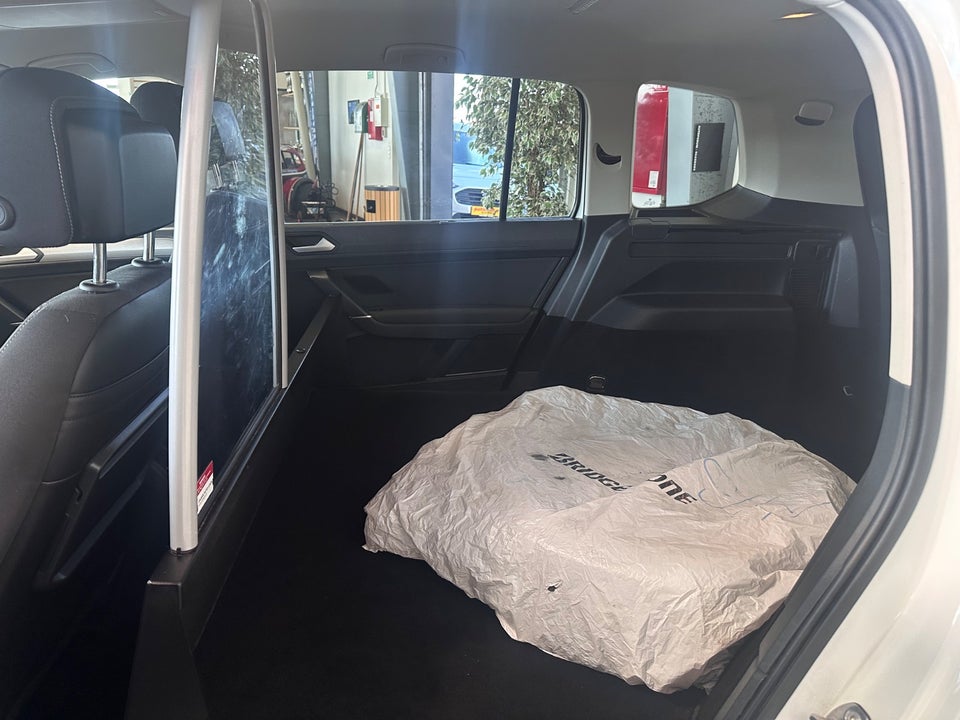 VW Touran 2,0 TDi 115 Comfortline Family DSG Van 5d