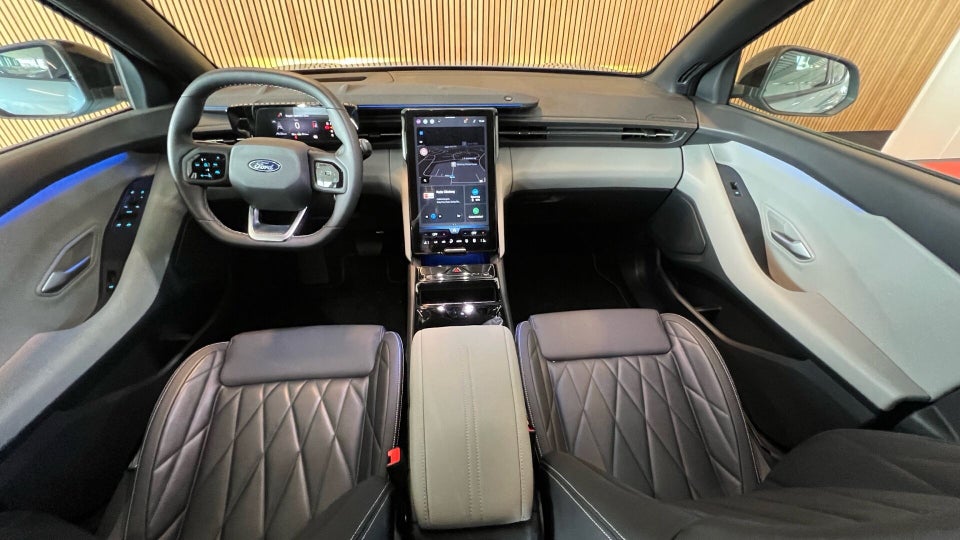 Ford Explorer 79 Premium Extended Range AWD 5d