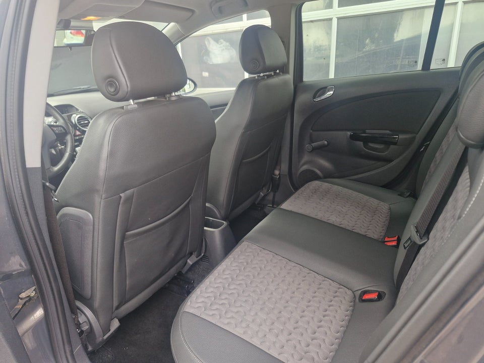 Opel Corsa 1,2 16V Cosmo aut. 5d
