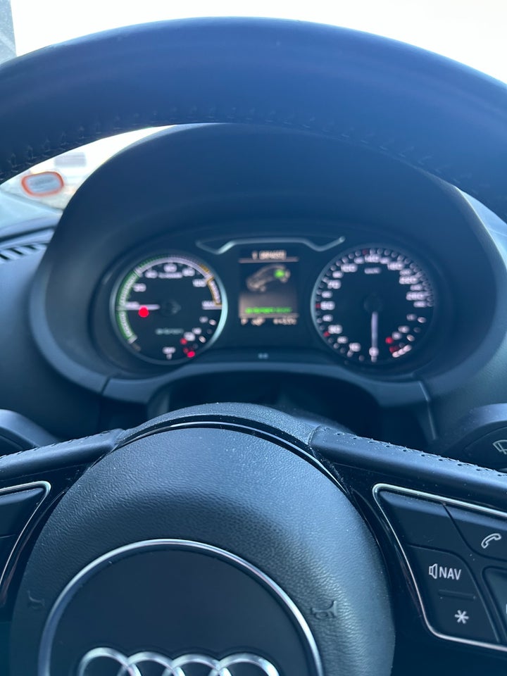 Audi A3 1,4 e-tron Sportback S-tr. 5d