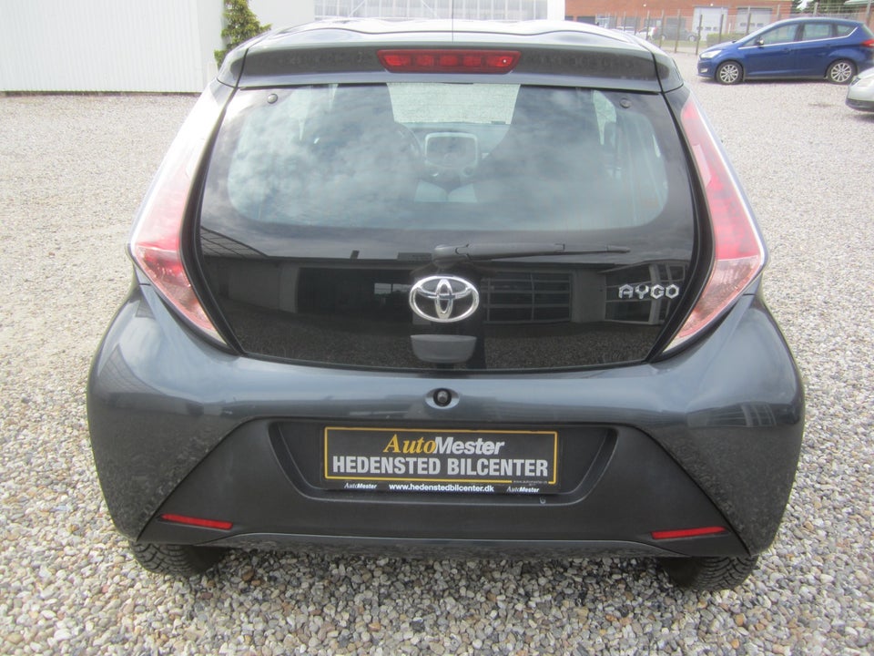 Toyota Aygo 1,0 VVT-i x-play 5d