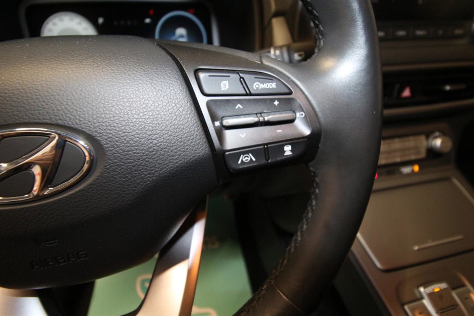 Hyundai Kona 39 EV Essential 5d