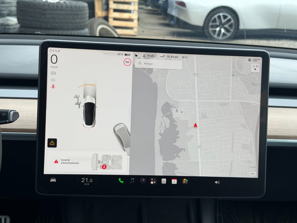 Tesla Model 3 Long Range AWD 4d