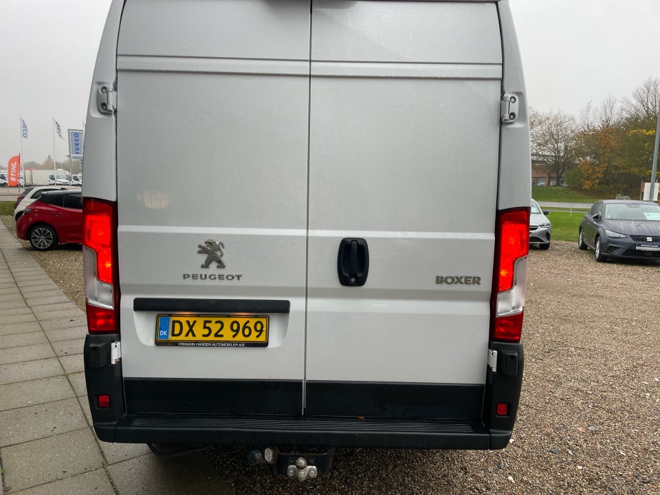 Peugeot Boxer 335 2,2 BlueHDi 140 L3H2 Premium