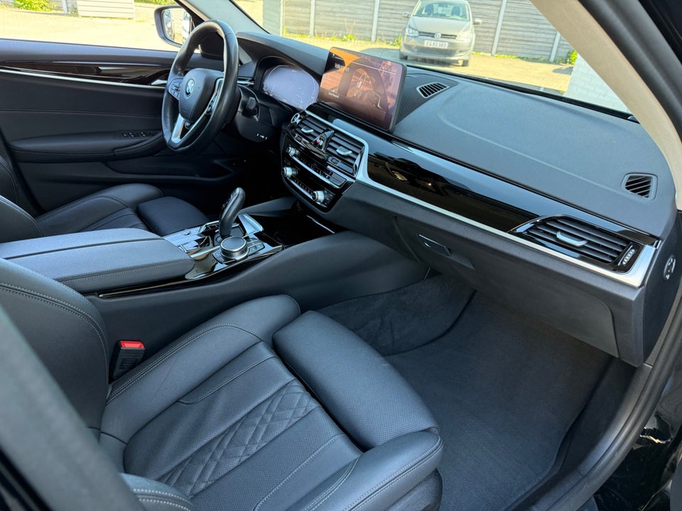 BMW 530e 2,0 Touring Sport Line aut. 5d
