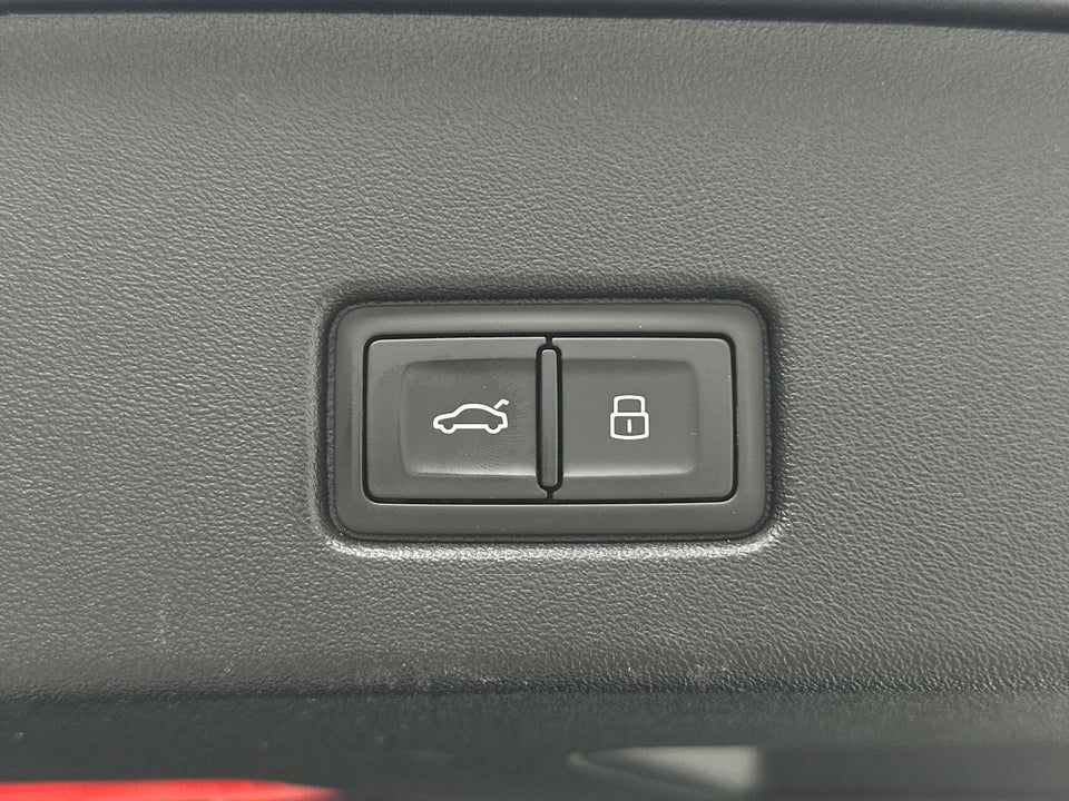 Audi Q4 e-tron 40 S-line 5d