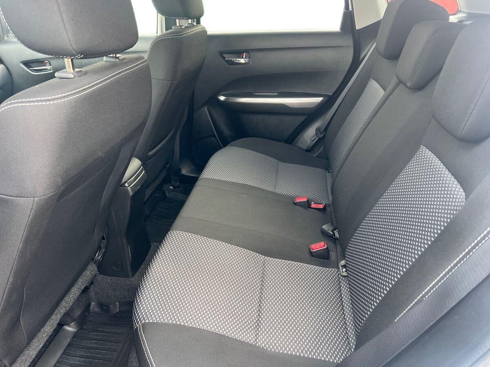 Suzuki Vitara 1,4 mHybrid Active aut. 5d