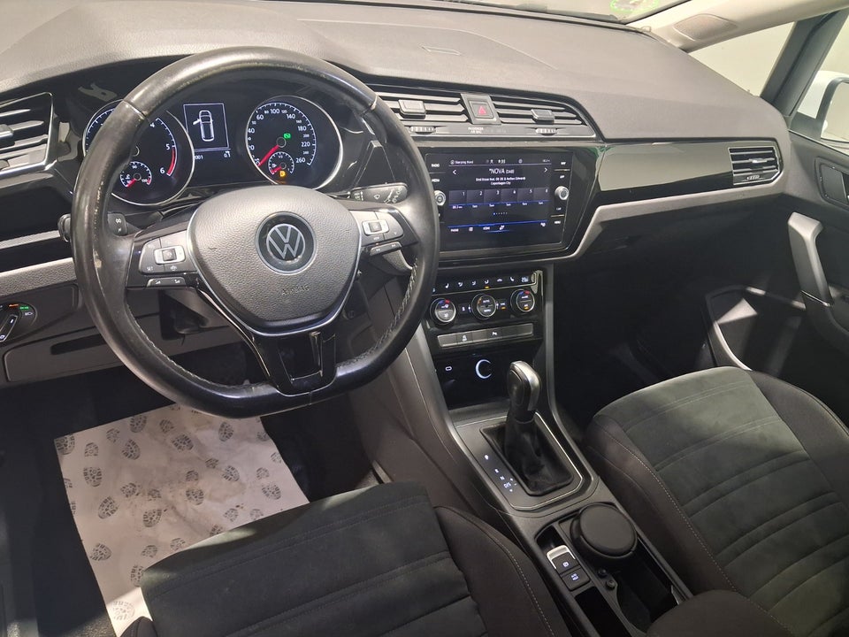 VW Touran 2,0 TDi 150 Comfortline DSG Van 5d