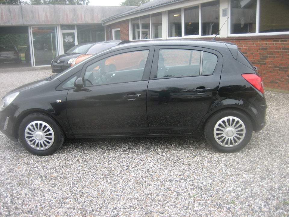 Opel Corsa 1,4 16V Cosmo 5d