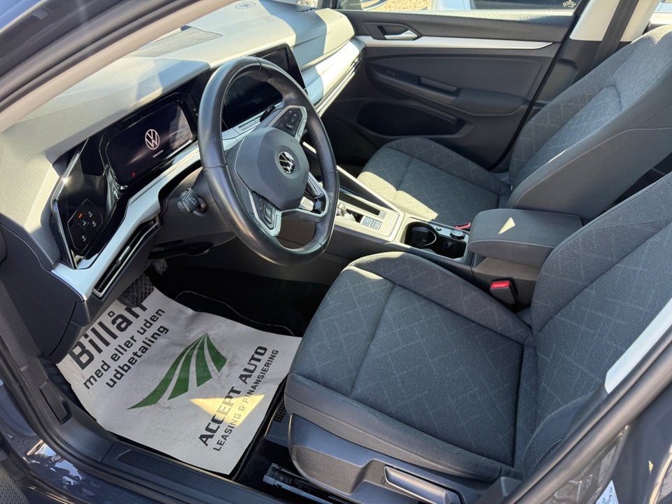 VW Golf VIII 1,5 eTSi 130 Life Variant DSG 5d