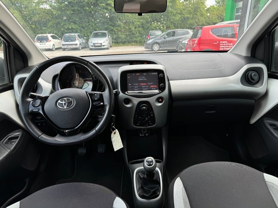 Toyota Aygo 1,0 VVT-i x-touch 5d