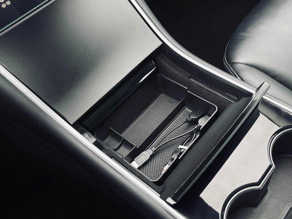 Tesla Model 3 Standard Range+ RWD 4d