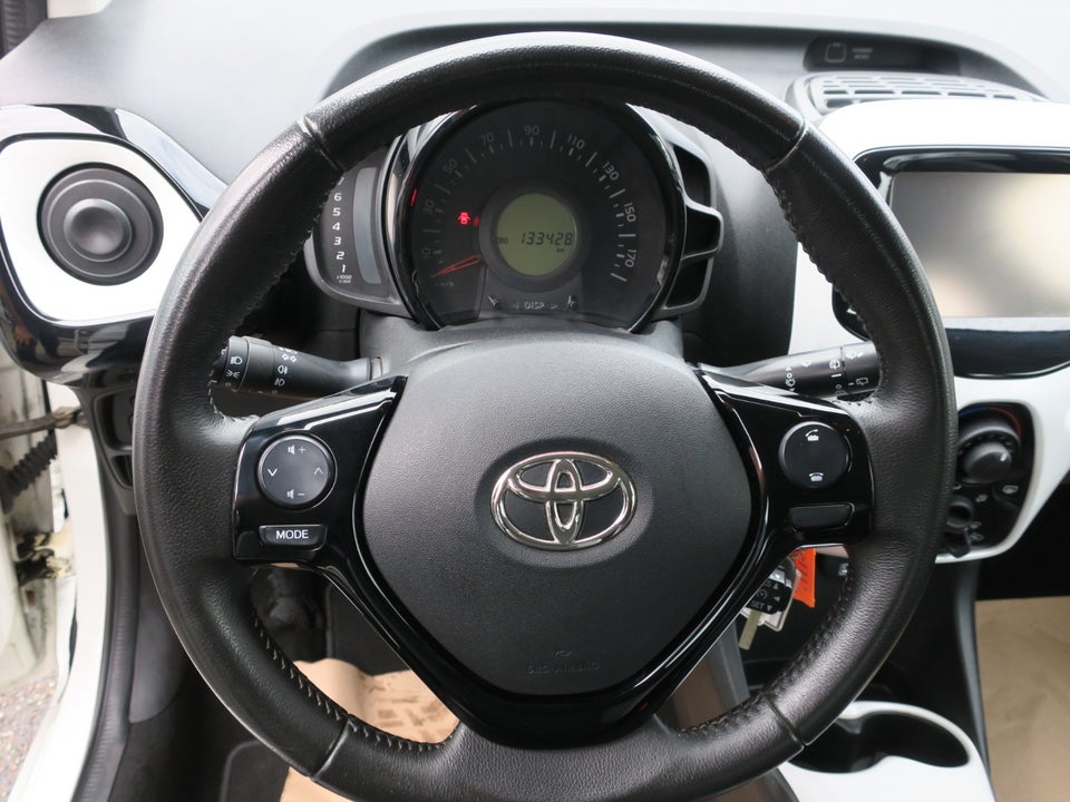 Toyota Aygo 1,0 VVT-i x-wave 3d