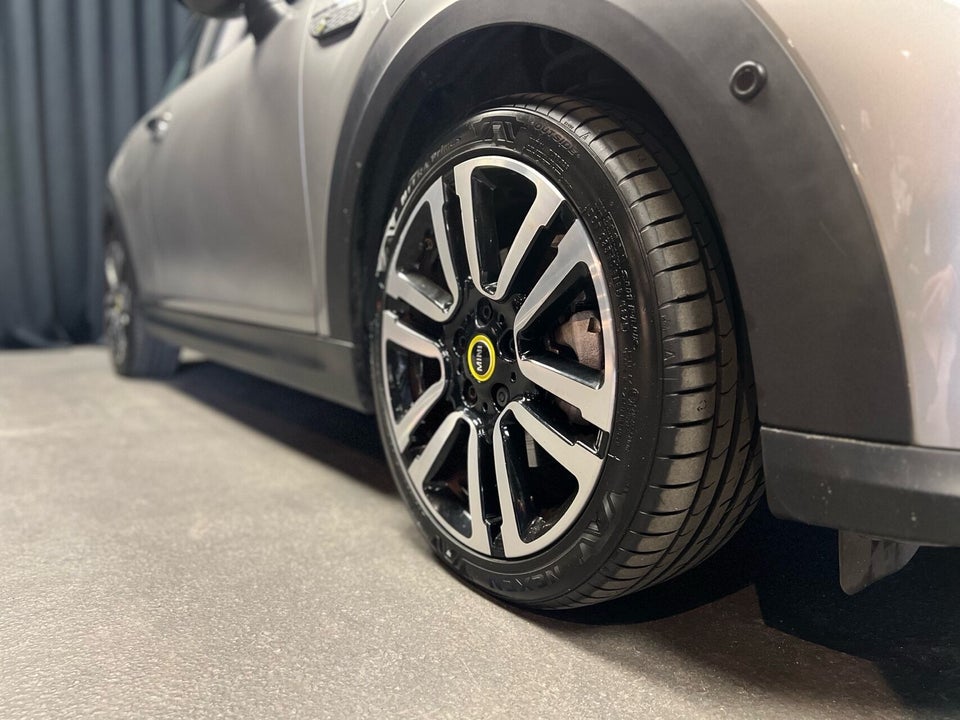 MINI Cooper SE Edition Premium Plus 3d