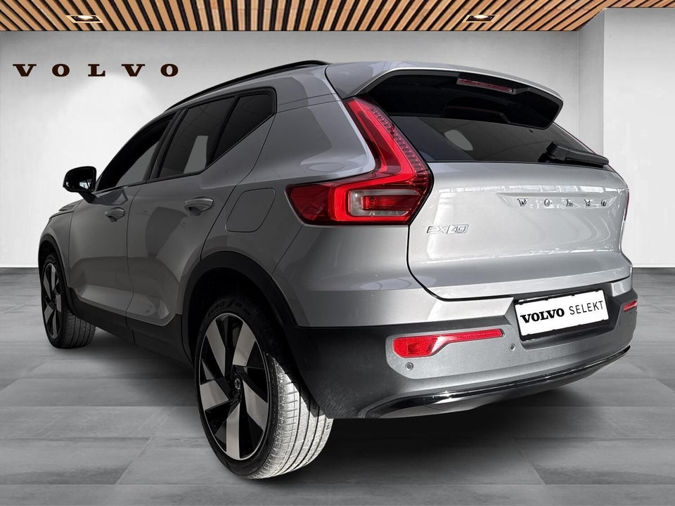 Volvo EX40 Extended Range Plus 5d