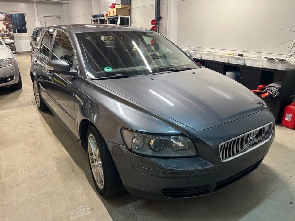 Volvo V50 1,8 Kinetic 5d