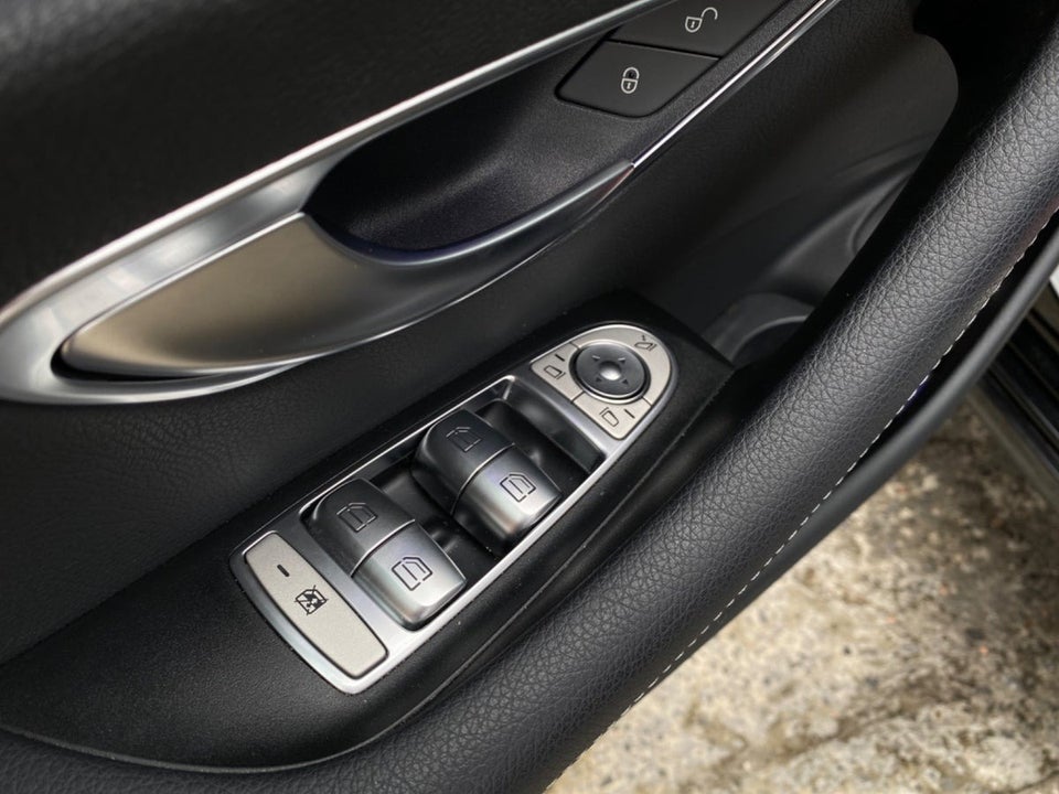 Mercedes E300 e 2,0 Avantgarde aut. 4Matic 4d
