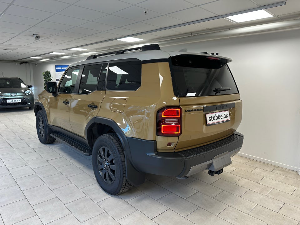 Toyota Land Cruiser 2,8 D-4D First Edition aut. 5d