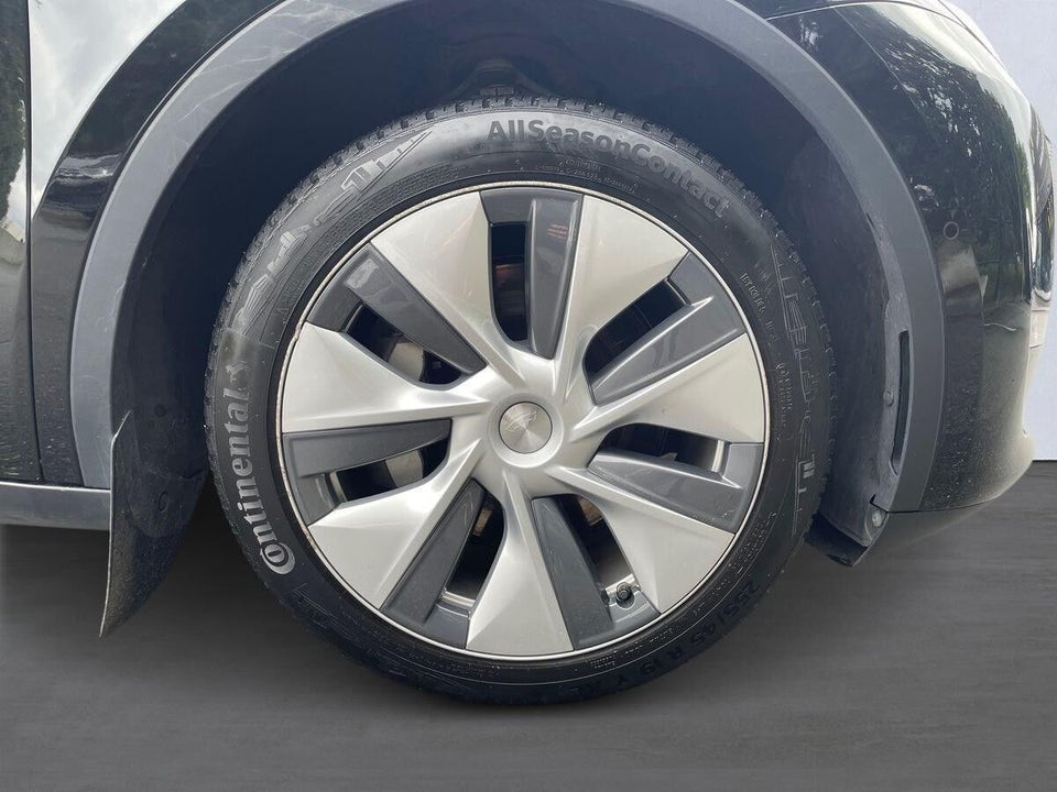 Tesla Model Y Long Range AWD 5d