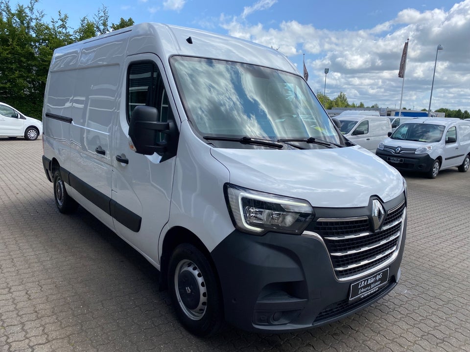 Renault Master IV T33 2,3 dCi 135 L2H2 Kassevogn