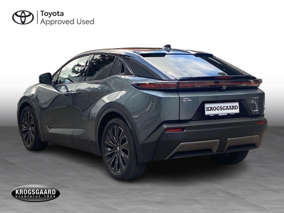 Toyota C-HR+ 77 Executive AWD 5d