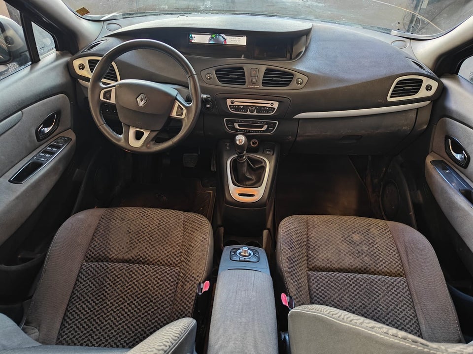 Renault Grand Scenic III 1,6 dCi 130 Expression 7prs 5d
