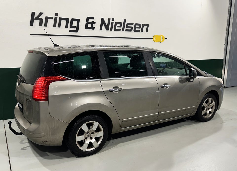 Peugeot 5008 2,0 HDi 150 Premium 7prs 5d