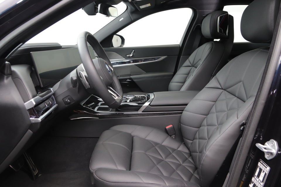 BMW i7 eDrive50 M-Sport 4d