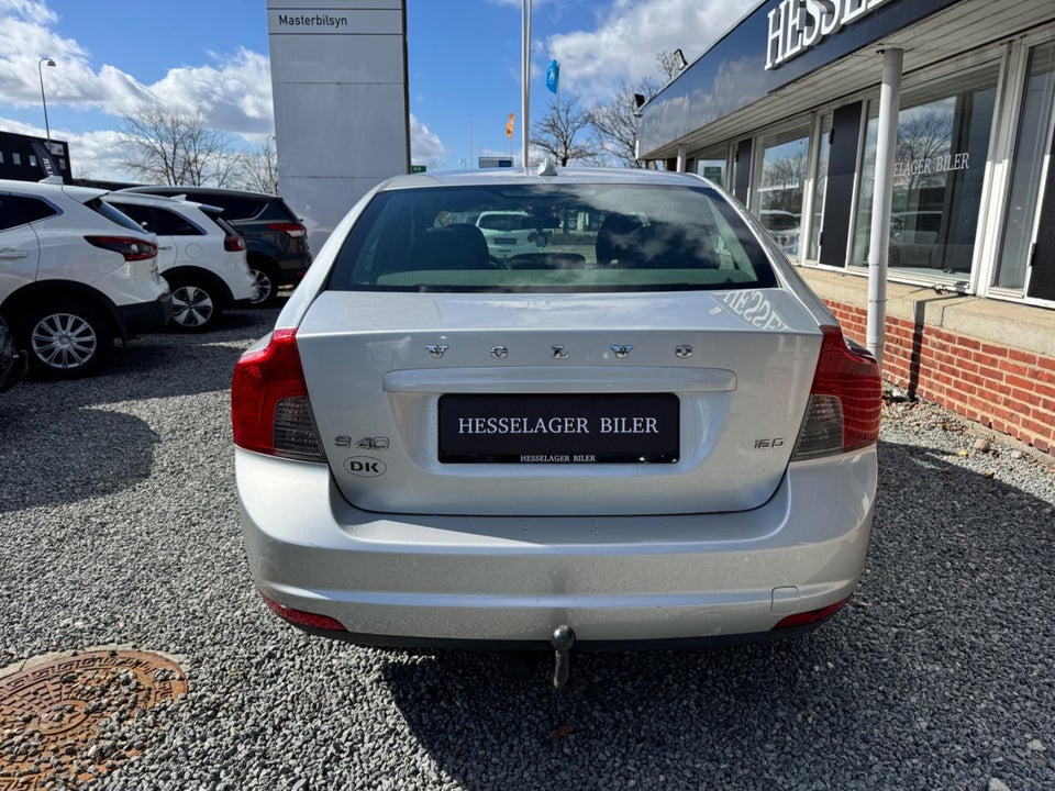 Volvo S40 1,6 D Momentum 4d