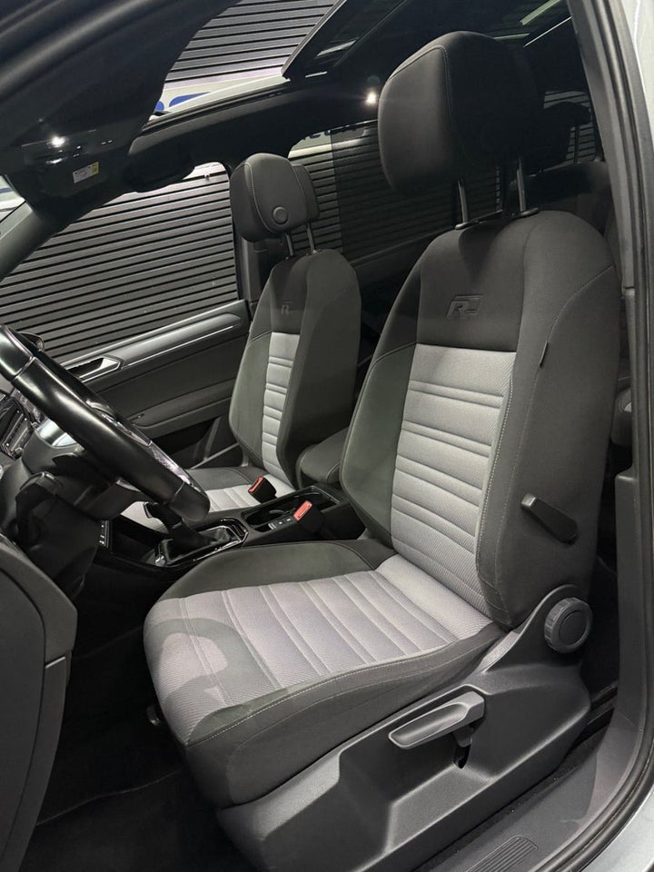 VW Touran 2,0 TDi 190 R-line DSG 7prs 5d