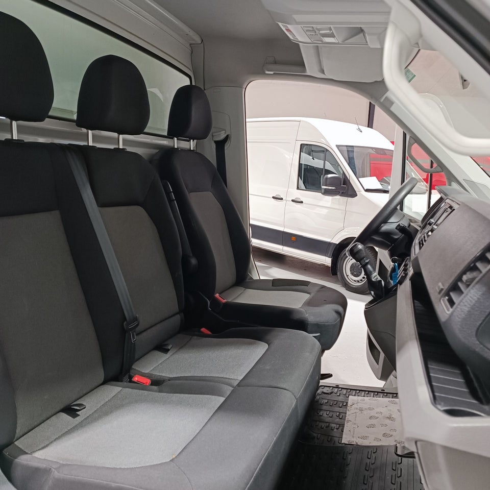 VW Crafter 35 2,0 TDi 140 Ladvogn L3