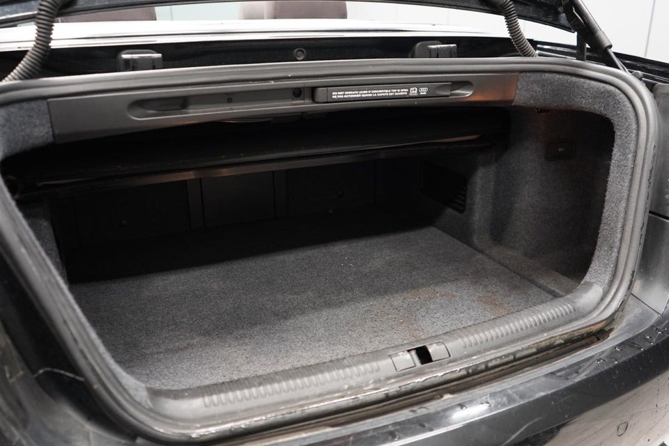 Audi A4 2,4 V6 Cabriolet Multitr. 2d