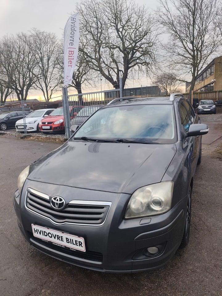 Toyota Avensis 1,8 VVT-i Elegance stc. 5d