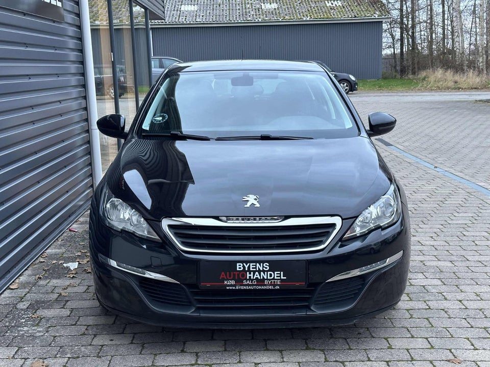 Peugeot 308 1,2 e-THP 110 Active 5d