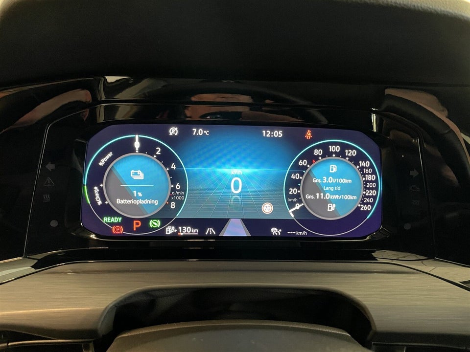 VW Golf VIII 1,4 eHybrid DSG 5d