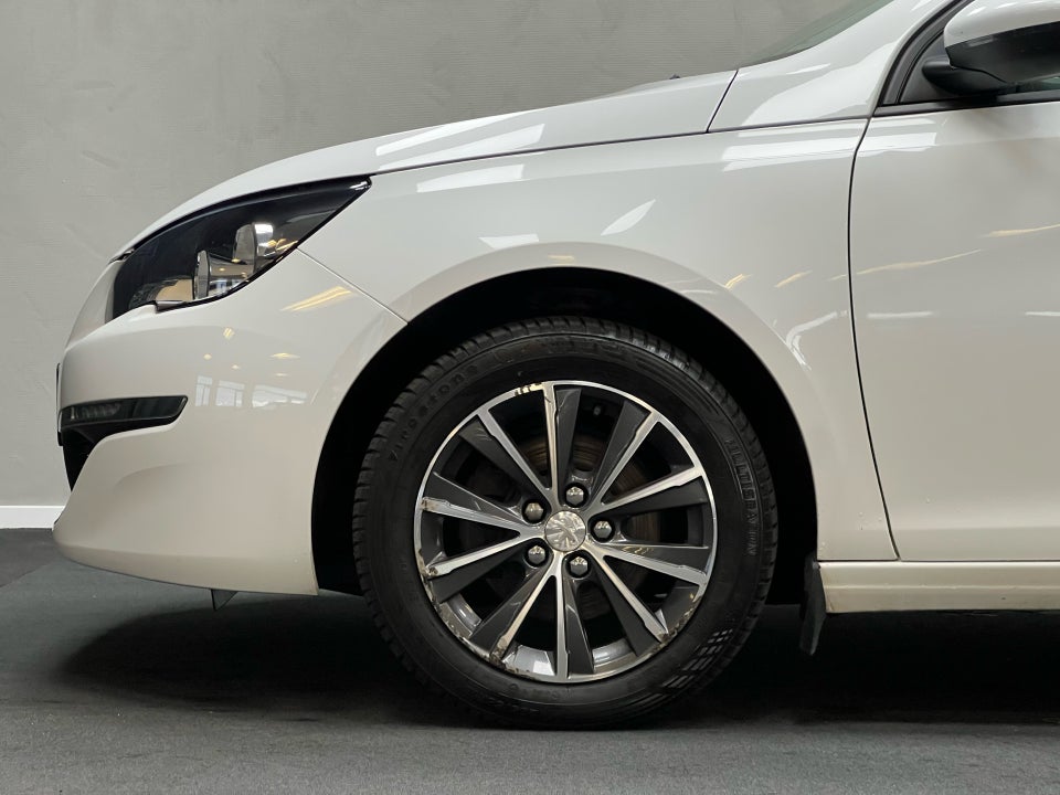 Peugeot 308 1,6 BlueHDi 120 Allure 5d