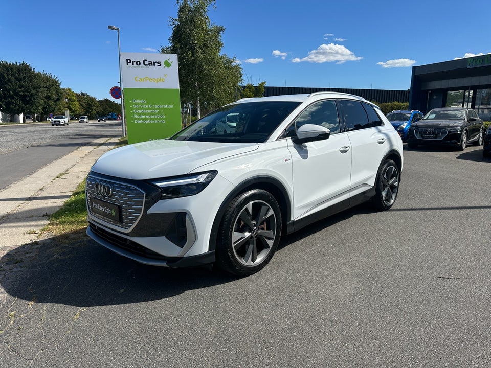 Audi Q4 e-tron 40 S-line 5d
