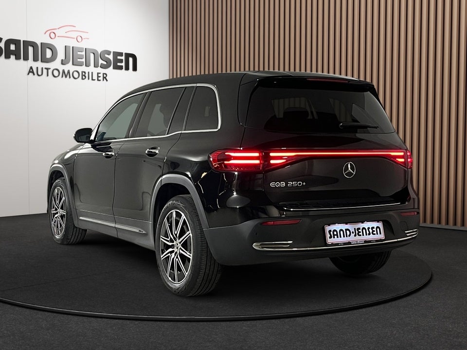 Mercedes EQB250+ Electric Art 5d