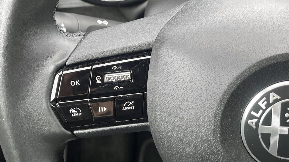 Alfa Romeo Junior Elettrica Speciale 5d