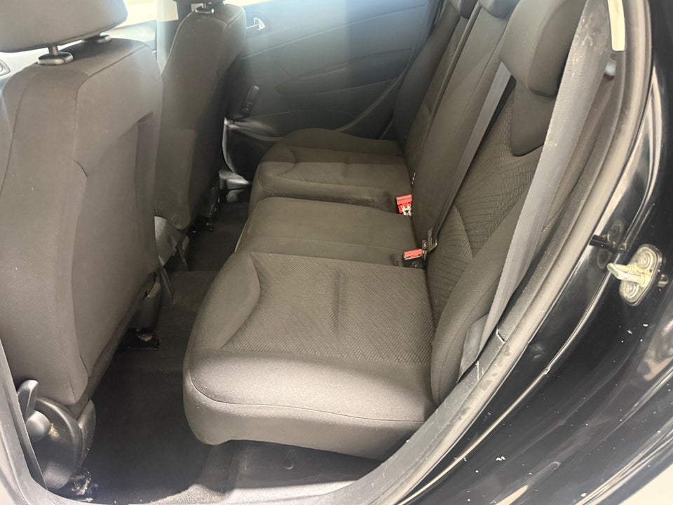 Peugeot 308 1,6 HDi 90 Comfort+ stc. 5d