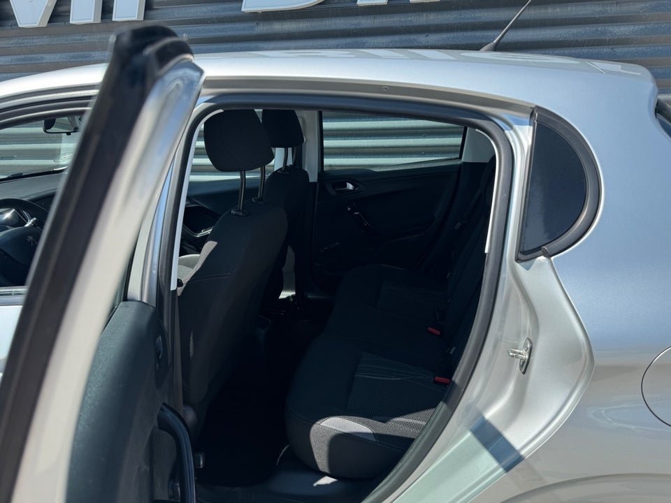 Peugeot 208 1,0 VTi Access Air 5d