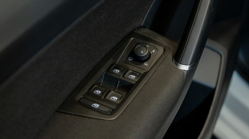 VW Touran 2,0 TDi 150 Comfortline DSG Van 5d