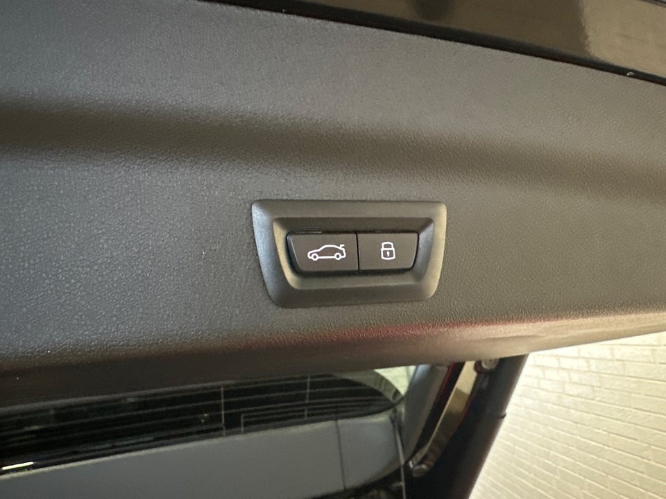 BMW iX1 xDrive30 X-Line 5d