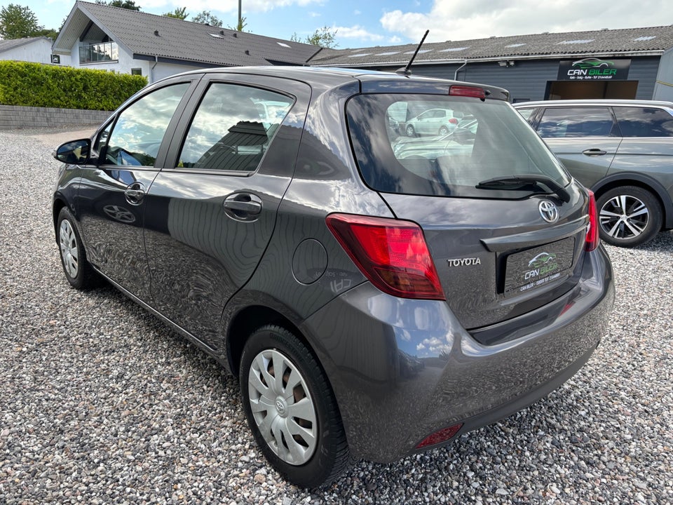 Toyota Yaris 1,0 VVT-i T2 5d