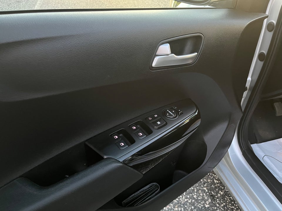 Kia Picanto 1,0 MPi Advance 5d