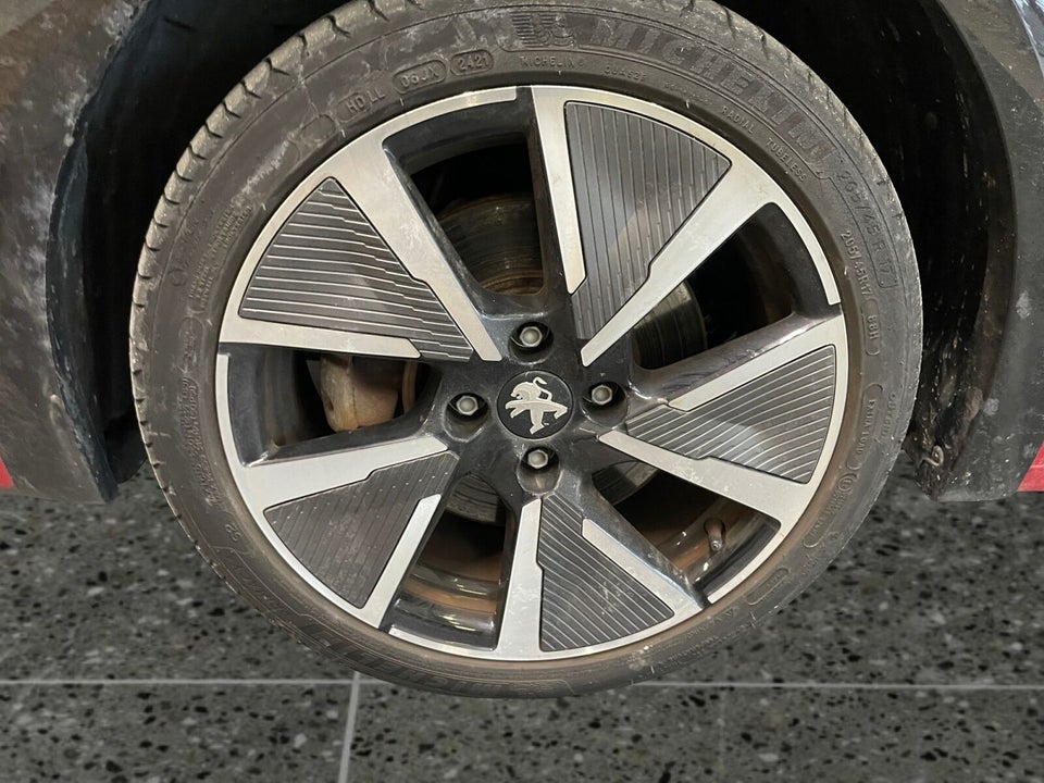 Peugeot e-208 50 GT 5d