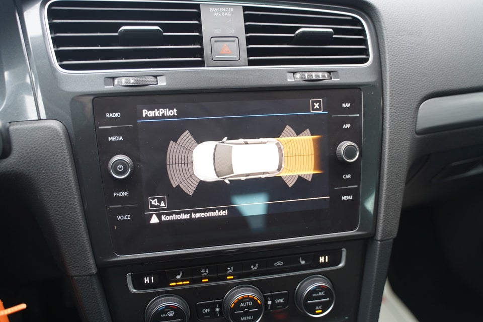 VW Golf VII 1,6 TDi 115 Comfortline DSG 5d